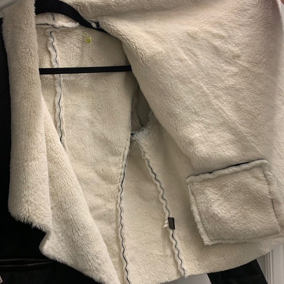 Gianni Bini faux fur coat - Picture 2 of 5